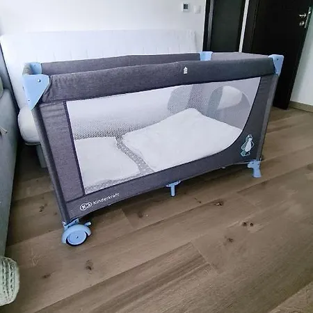 Apartmanica Triangel 222 アパート ドノヴァリ
