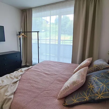 Apartmanica Triangel 222 *