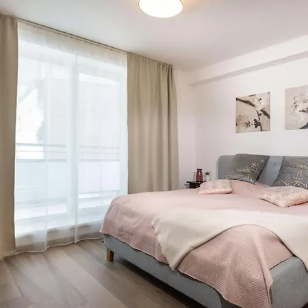 Apartmanica Triangel 222