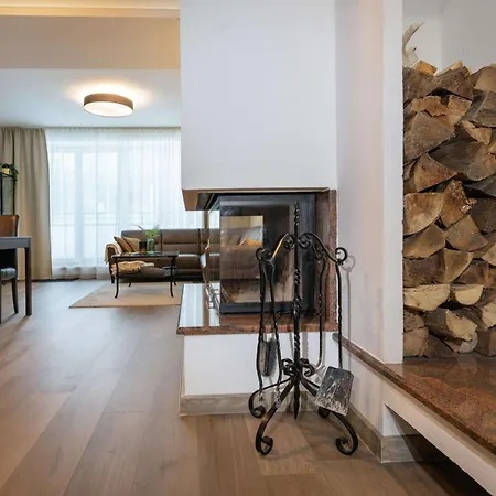 Apartmanica Triangel 222 アパート ドノヴァリ